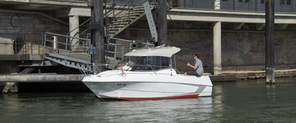 Motorbootschule auf dem Rhein Münster Basel Schweiz Powerboat Fahrschule Motorboot Boot Motorbootmiete Motorbootführerschein lernen powerboat lessons Kategorie A Bootsmiete Motorbootfahrt motorbootfahren Bootfahrten Bootsfahrten Bootsfahrt 