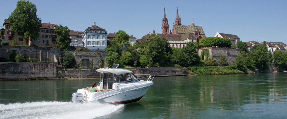 Motorbootschule auf dem Rhein Münster Basel Schweiz Powerboat Fahrschule Motorboot Boot Motorbootmiete Motorbootführerschein lernen powerboat lessons Kategorie A Bootsmiete Motorbootfahrt motorbootfahren Bootfahrten Bootsfahrten Bootsfahrt 